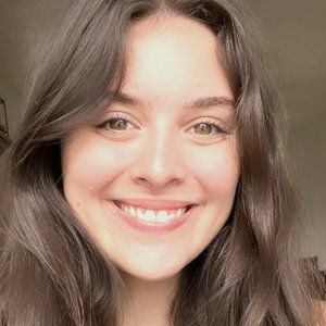 Meet your Posher, Courtney